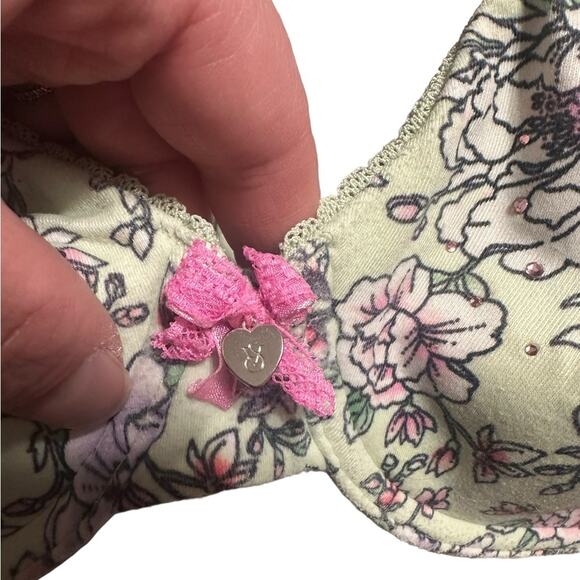 Victoria’s Secret Body by Victoria 36D Green and Pink Embellished Underwire Bra - Picture 6 of 6